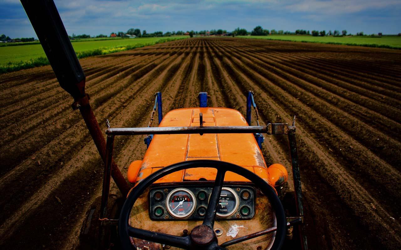 Tractor